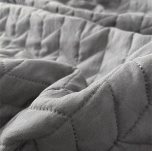 260*240 / dark gray