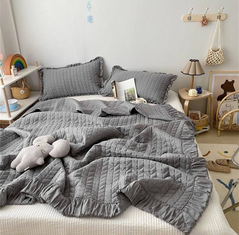 260*240 / dark gray
