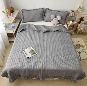 260*240 / dark gray