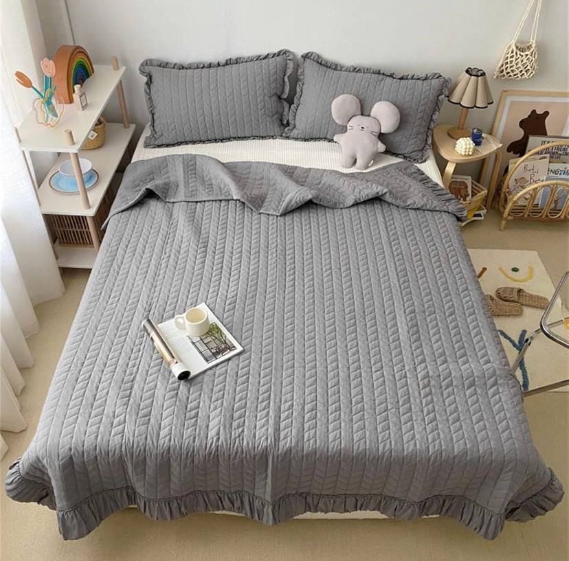 260*240 / dark gray