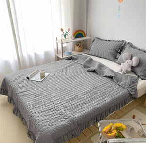 260*240 / dark gray