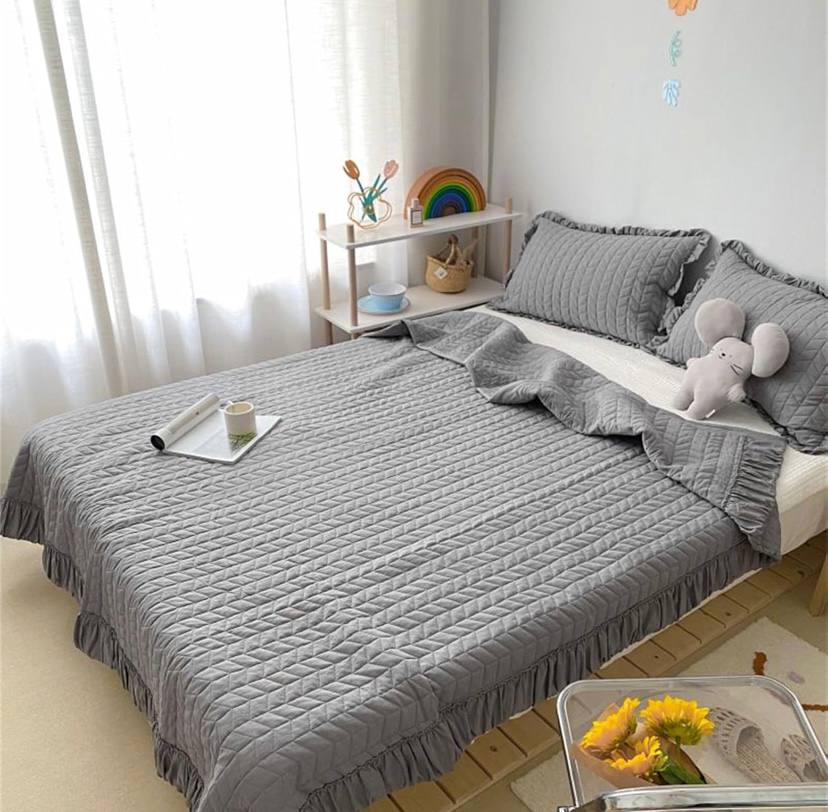 260*240 / dark gray